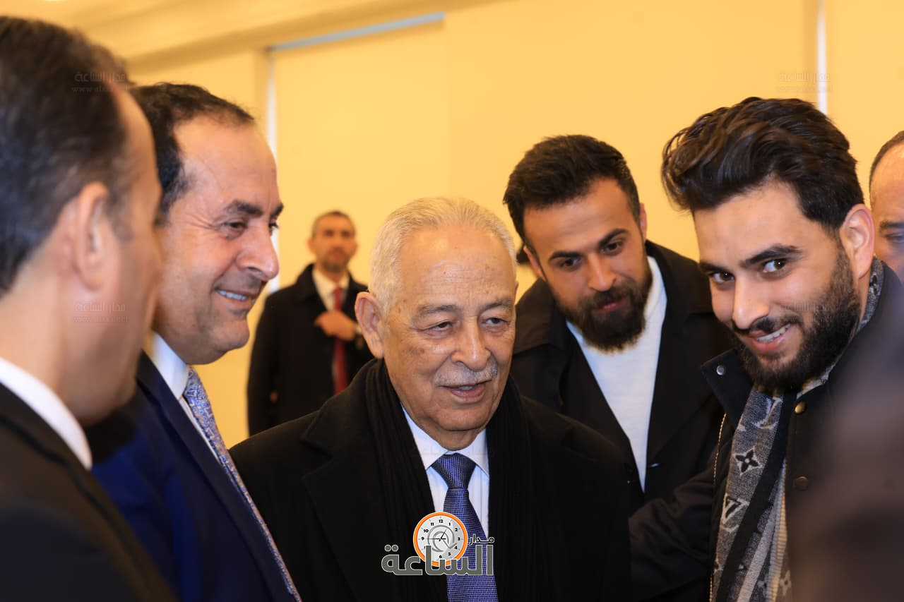 Madar Al-Saa Images 0.7780935235410518