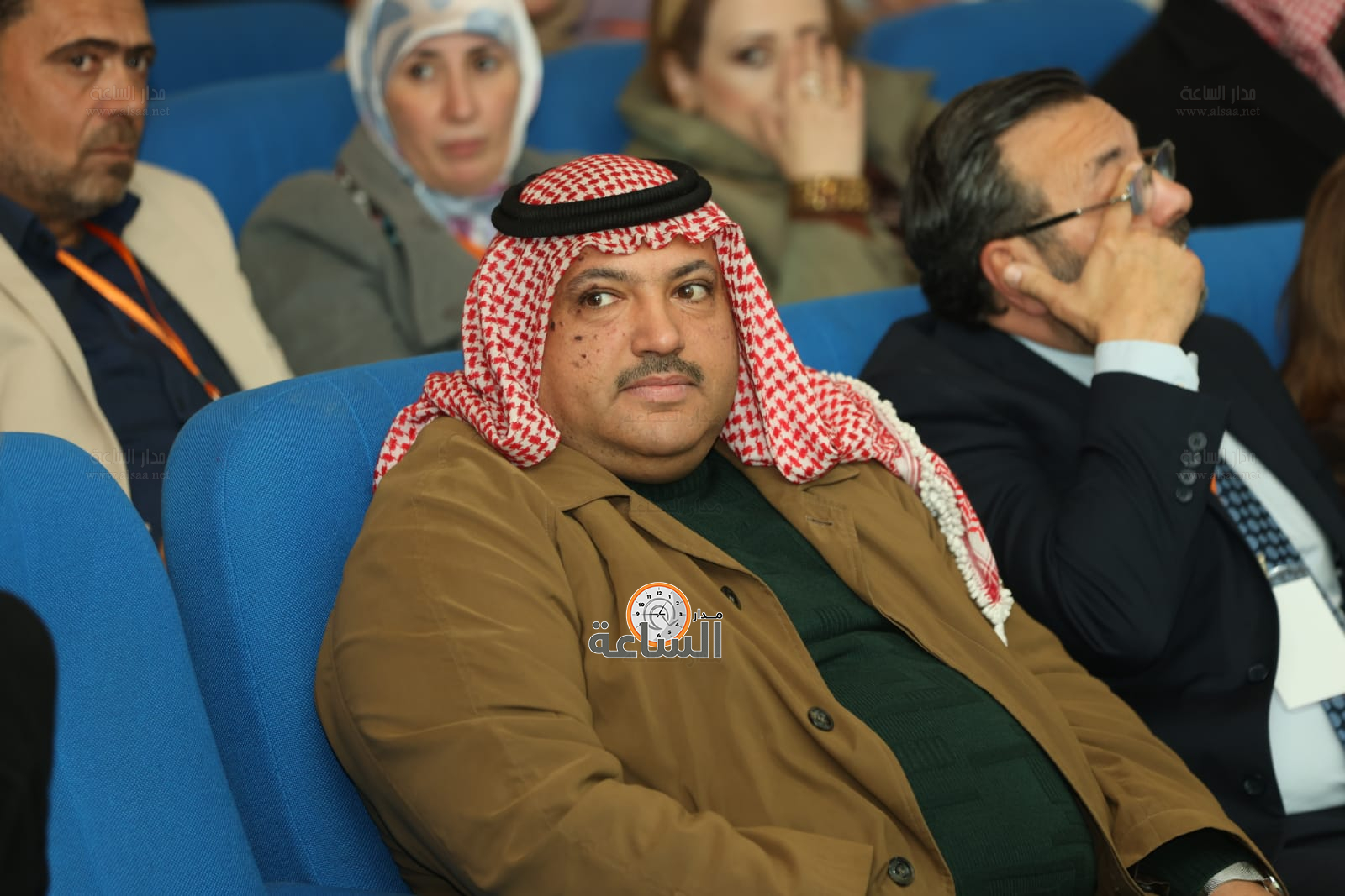 Madar Al-Saa Images 0.3530571805002115