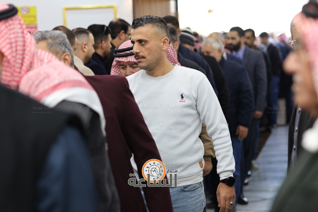 Madar Al-Saa Images 0.4348180276991588