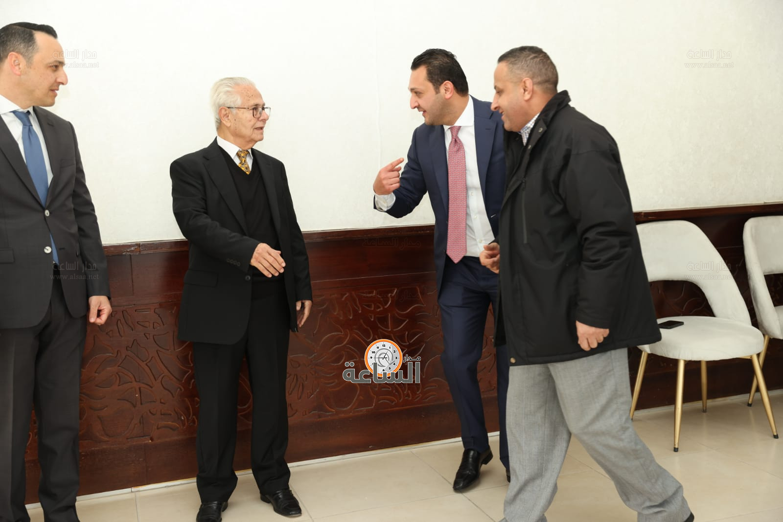 Madar Al-Saa Images 0.47722453866764947