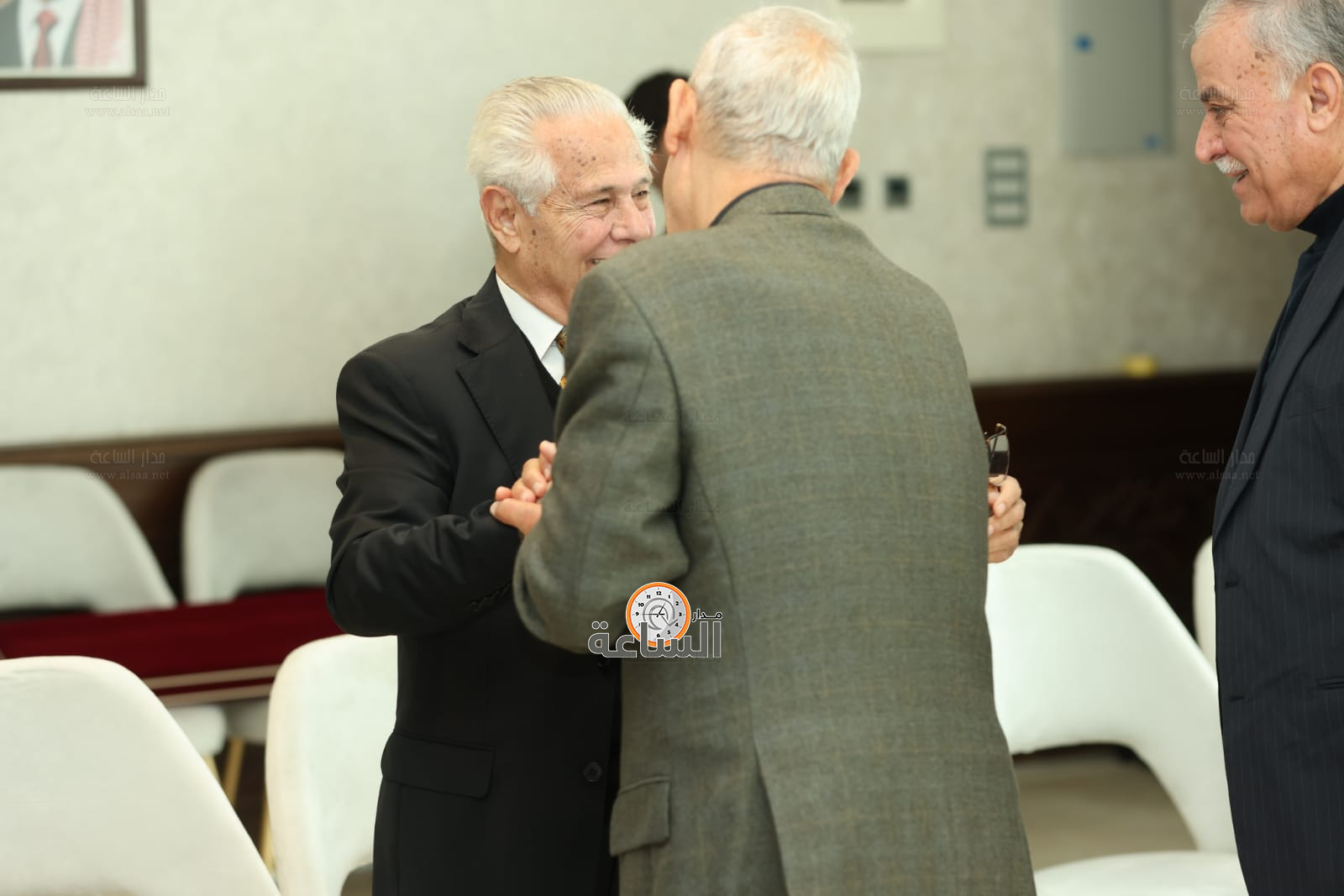 Madar Al-Saa Images 0.3996818327191044