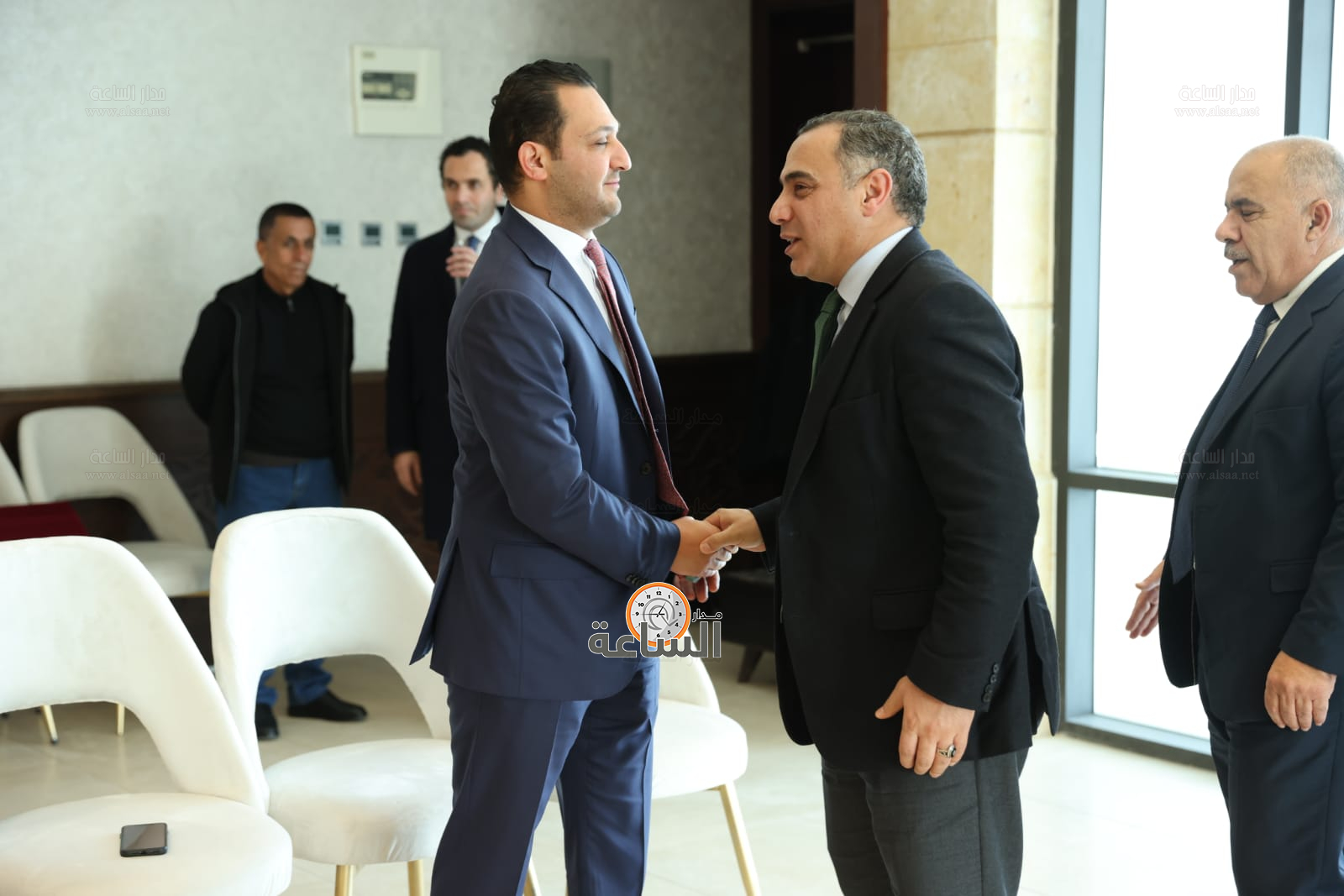 Madar Al-Saa Images 0.22408001187920223