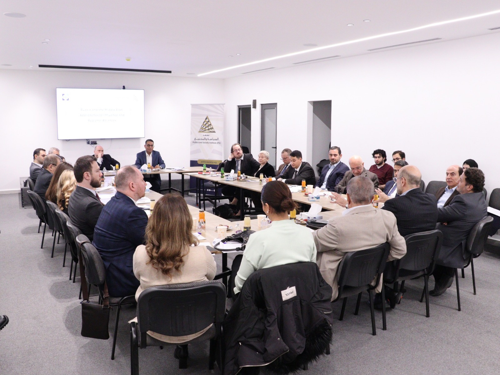 Madar Al-Saa Images 0.19418183581047543