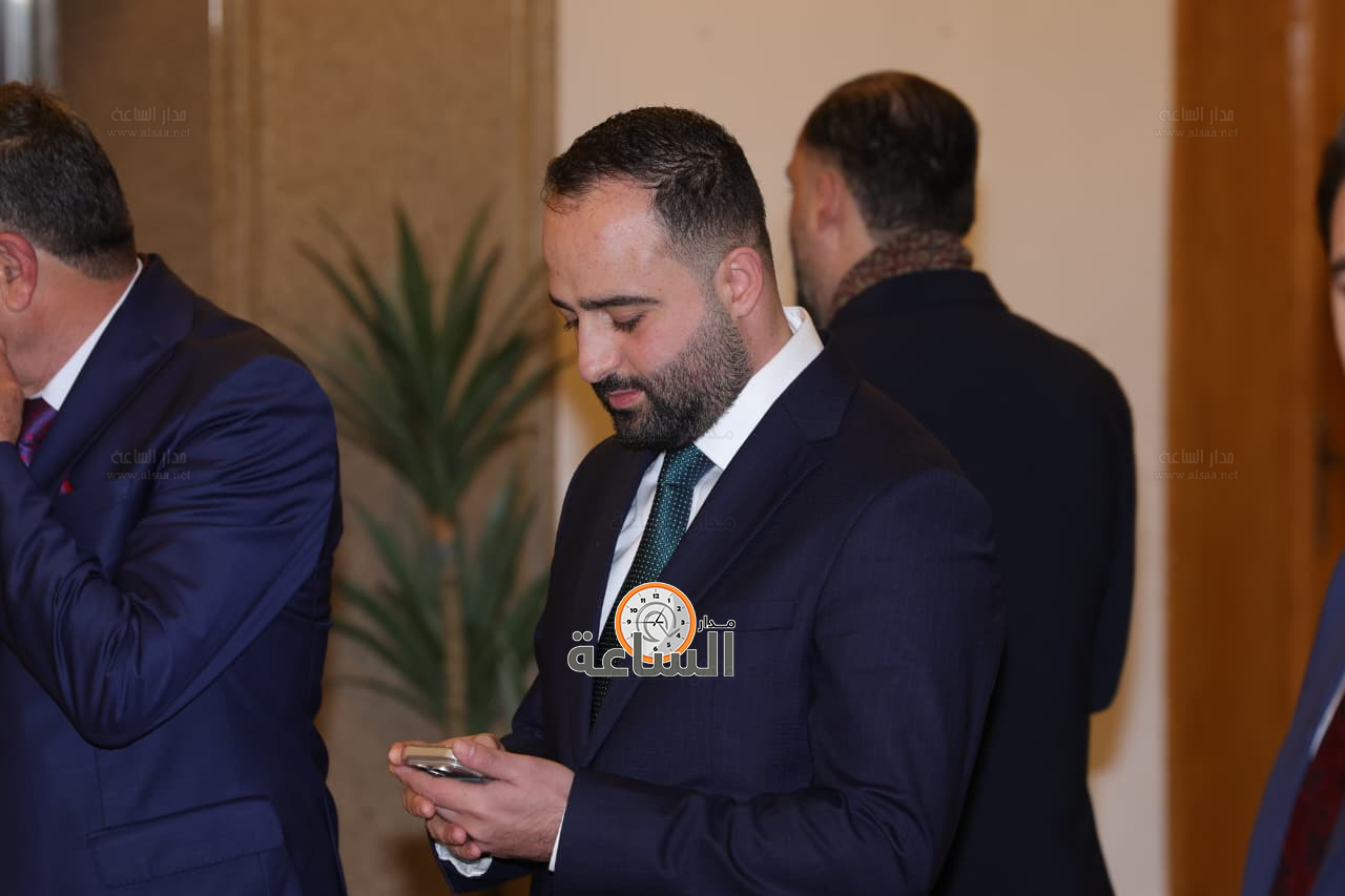 Madar Al-Saa Images 0.6447893434622235