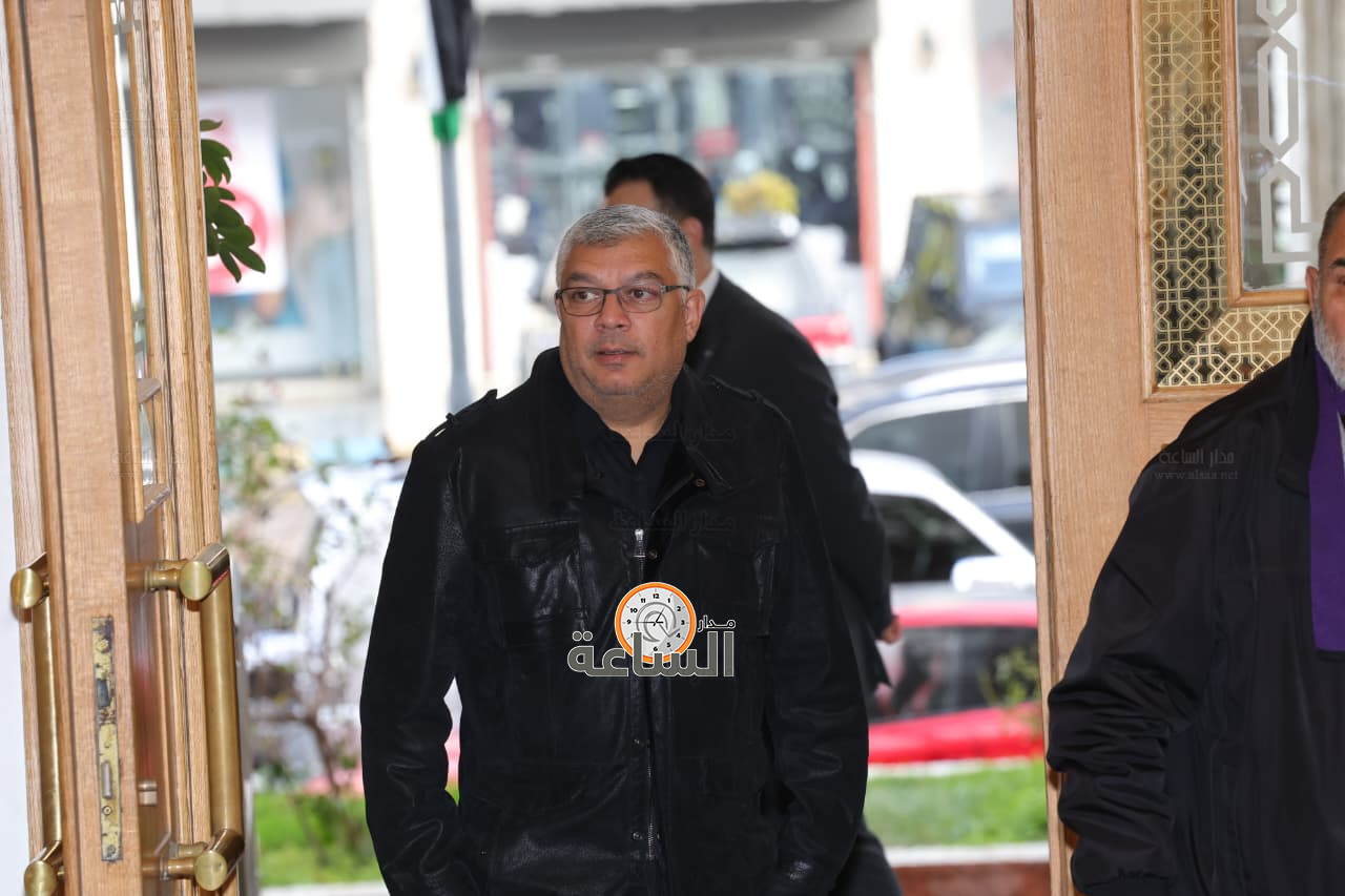 Madar Al-Saa Images 0.7995610293665074