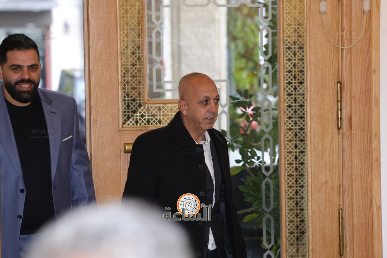 Madar Al-Saa Images 0.01124108068723817