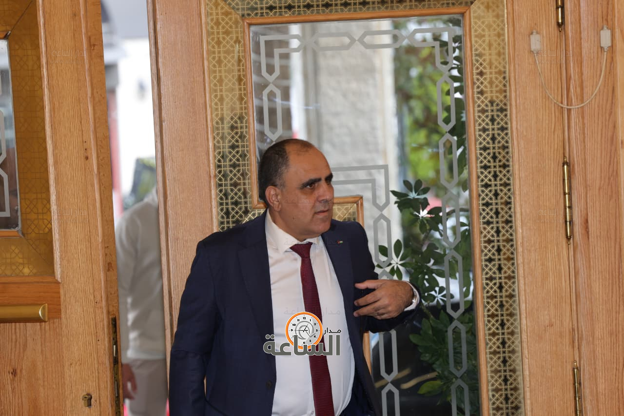 Madar Al-Saa Images 0.9104015905949093