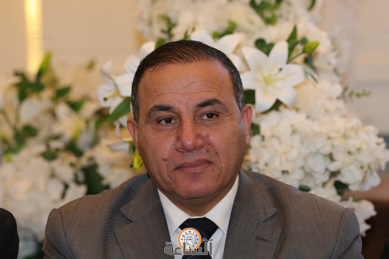 Madar Al-Saa Images 0.45773438756474427