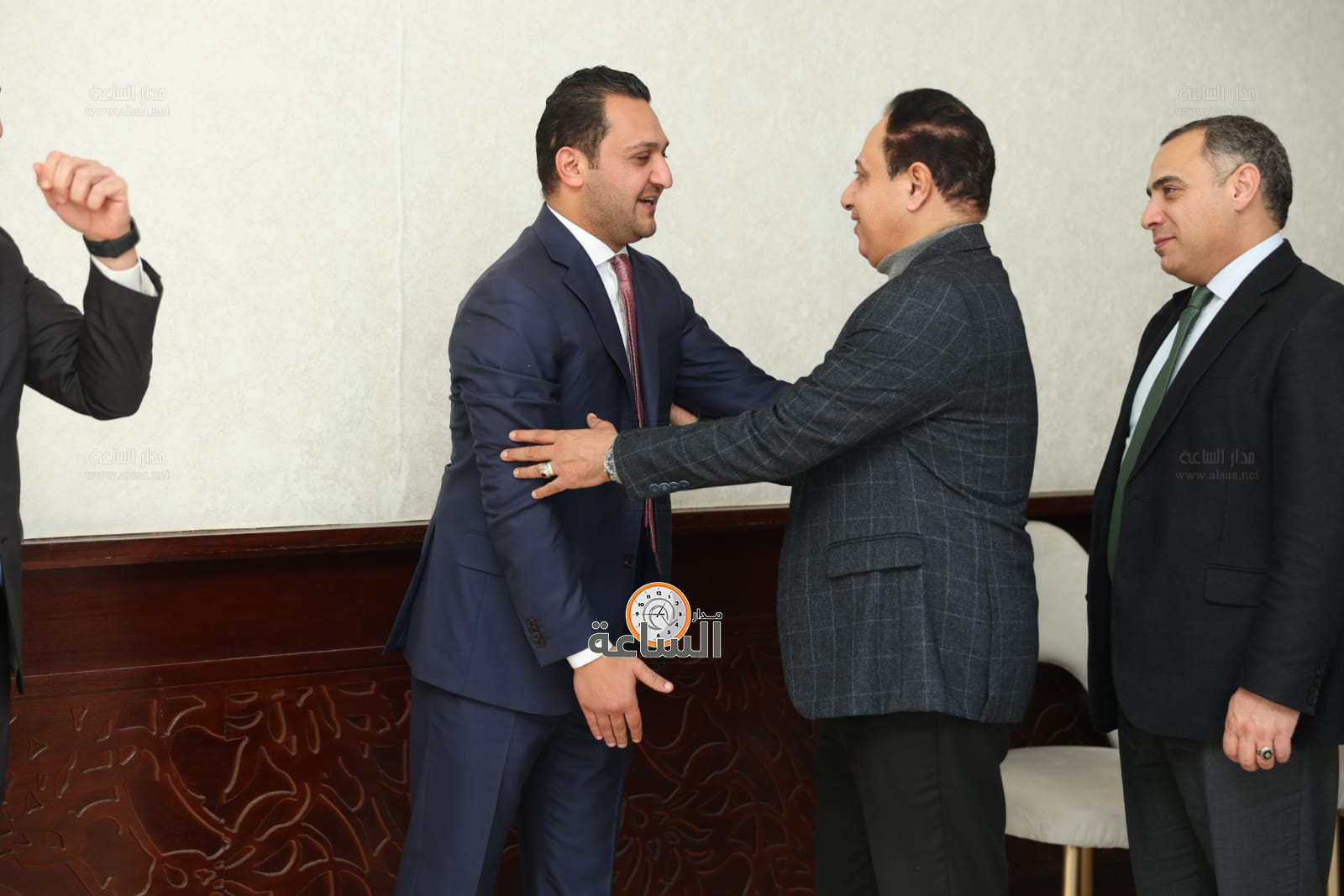 Madar Al-Saa Images 0.2442061443748389