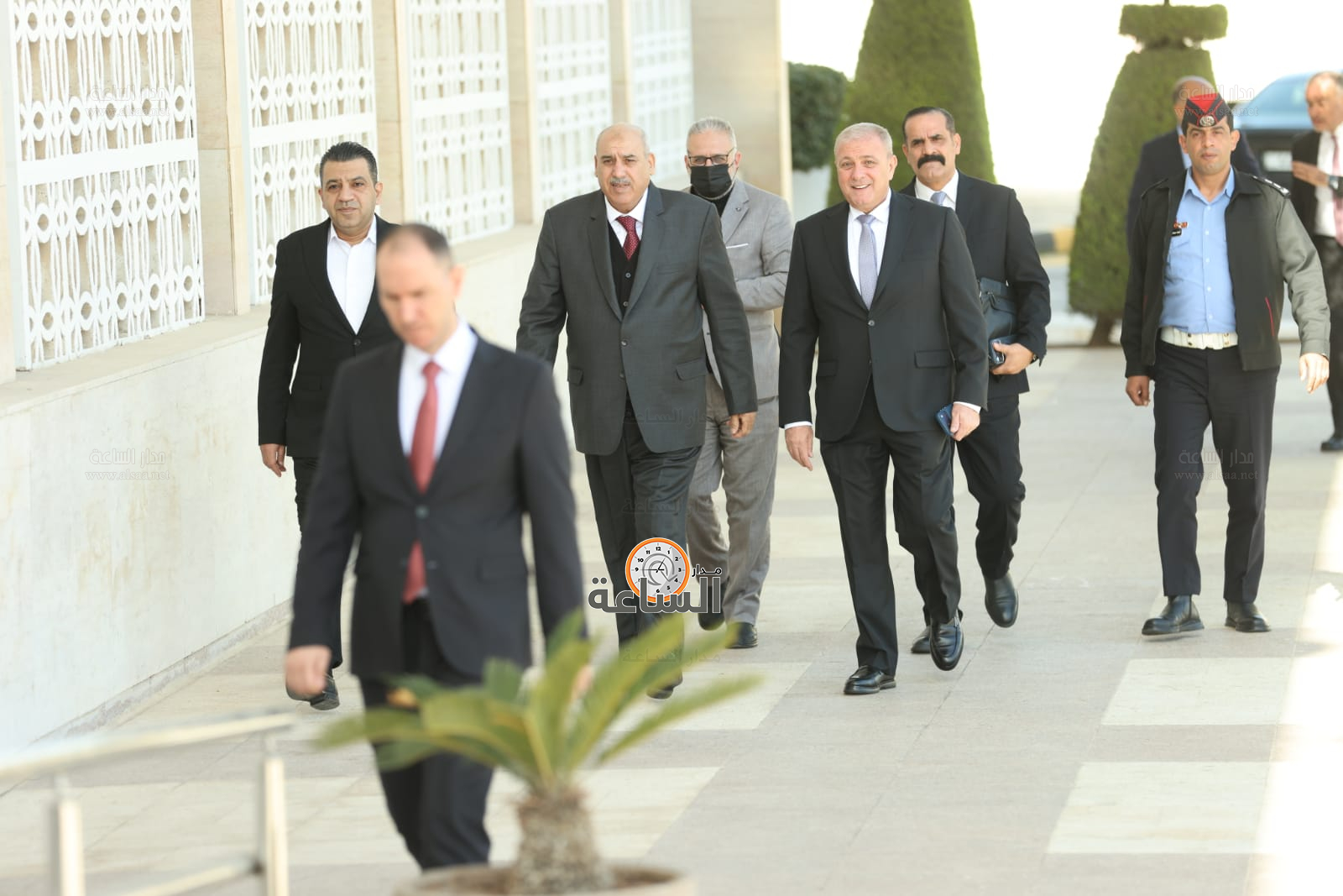 Madar Al-Saa Images 0.3805084508563724