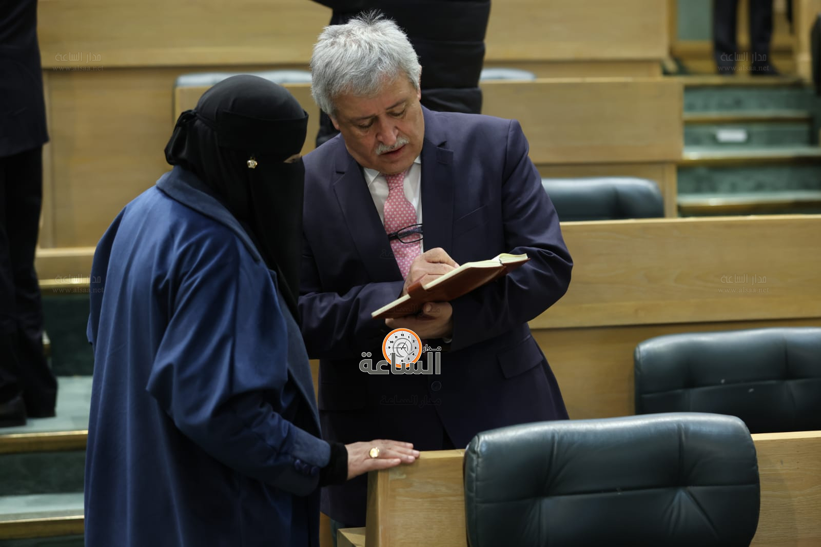 Madar Al-Saa Images 0.19441501938342998