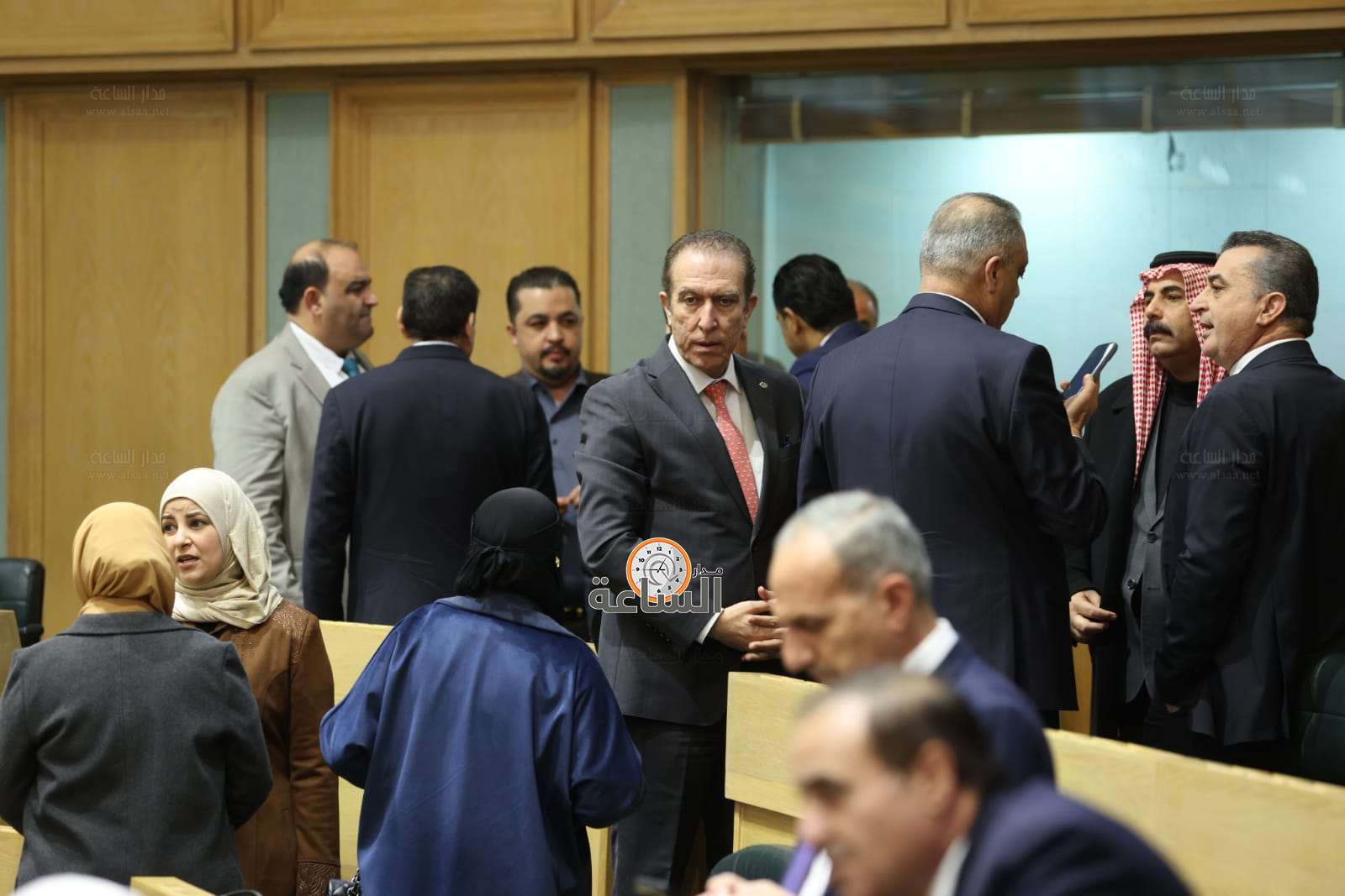 Madar Al-Saa Images 0.4617402976951377