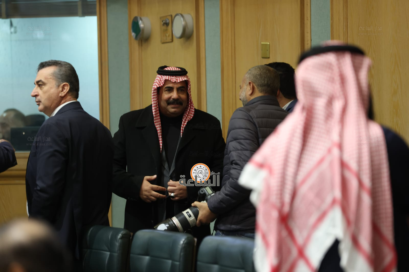 Madar Al-Saa Images 0.42466260848451354