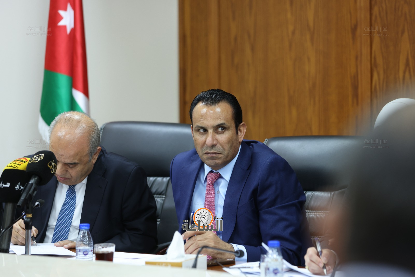 Madar Al-Saa Images 0.8323848286459865