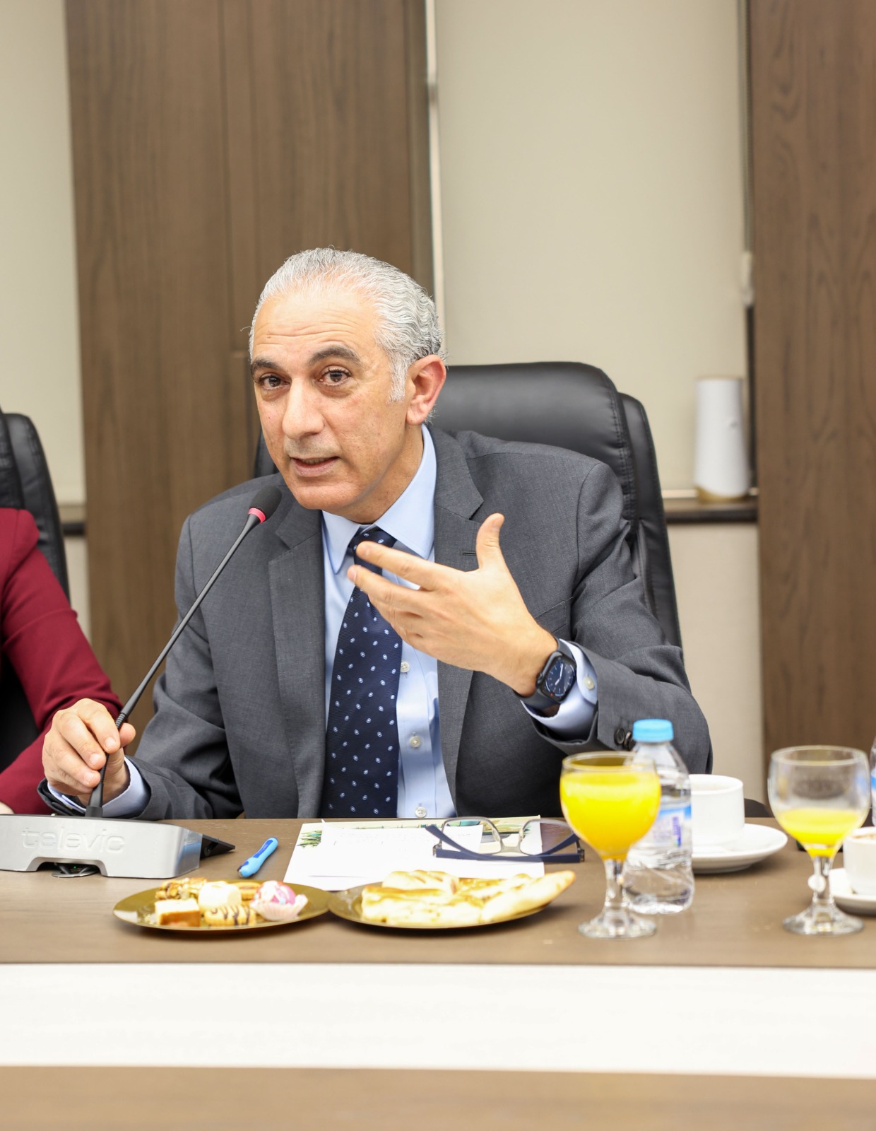 Madar Al-Saa Images 0.07137097411196558