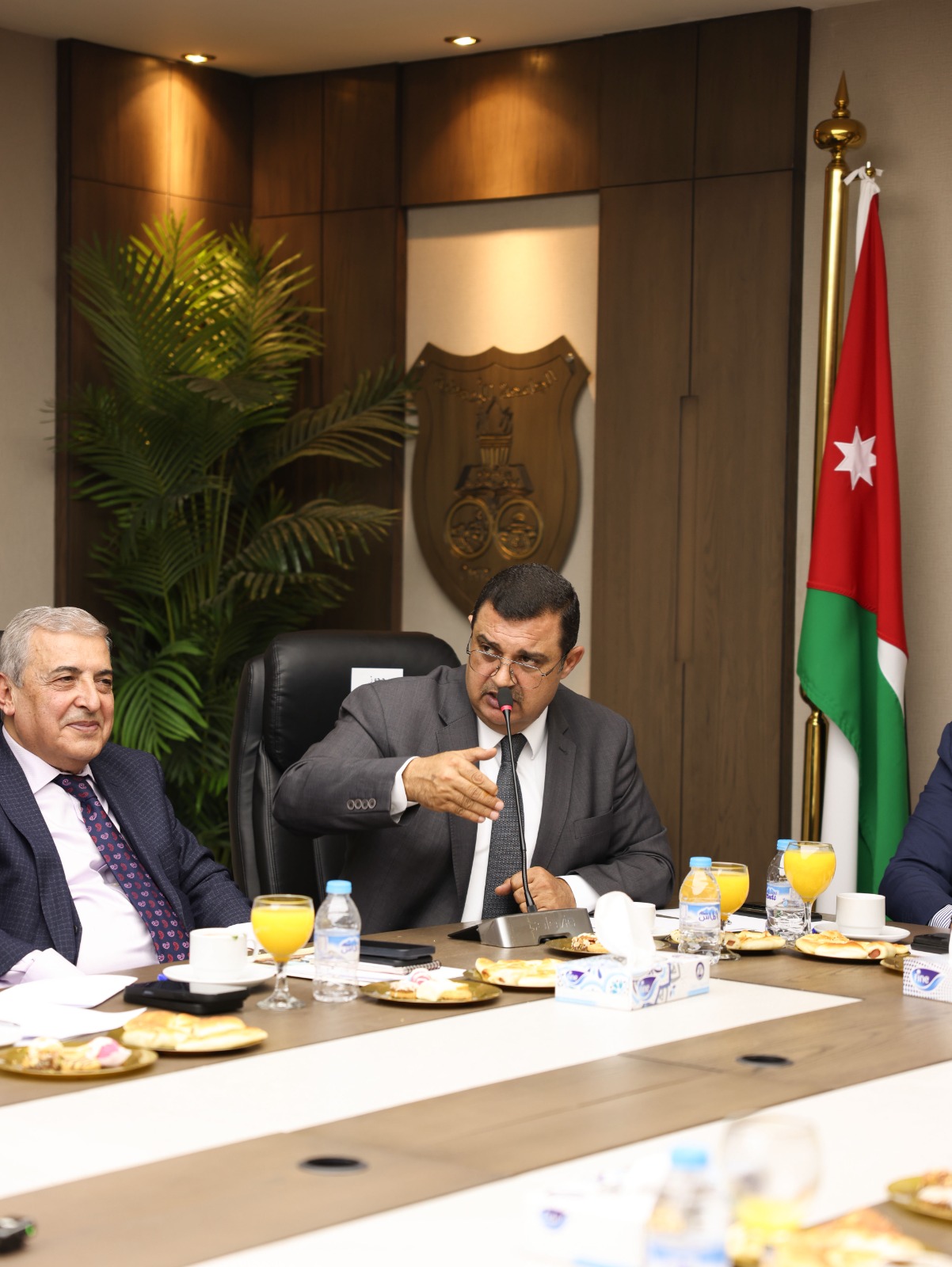 Madar Al-Saa Images 0.1830846205551827