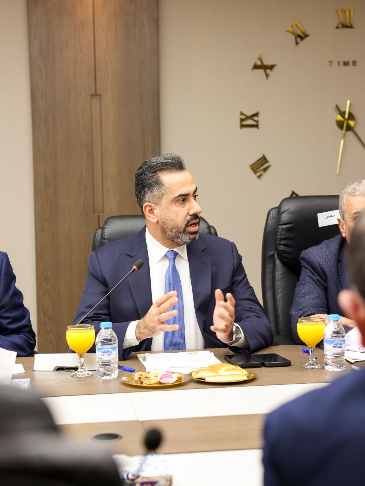 Madar Al-Saa Images 0.01848861943725455