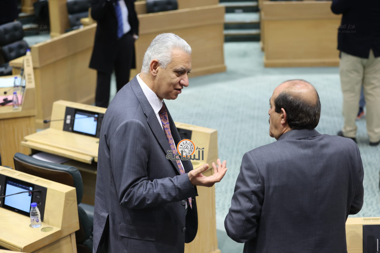 Madar Al-Saa Images 0.9548379666163335