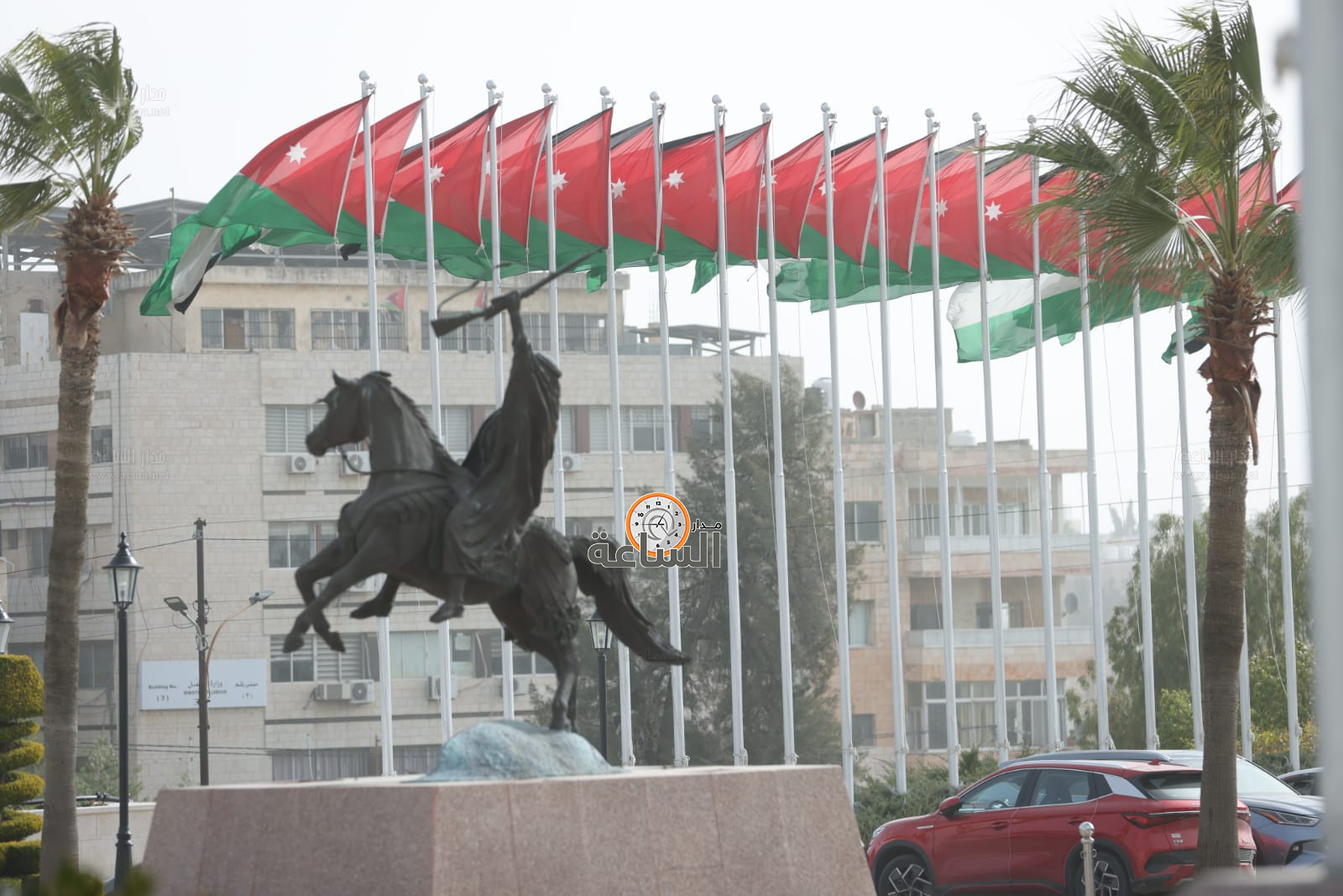 Madar Al-Saa Images 0.1559377042177854