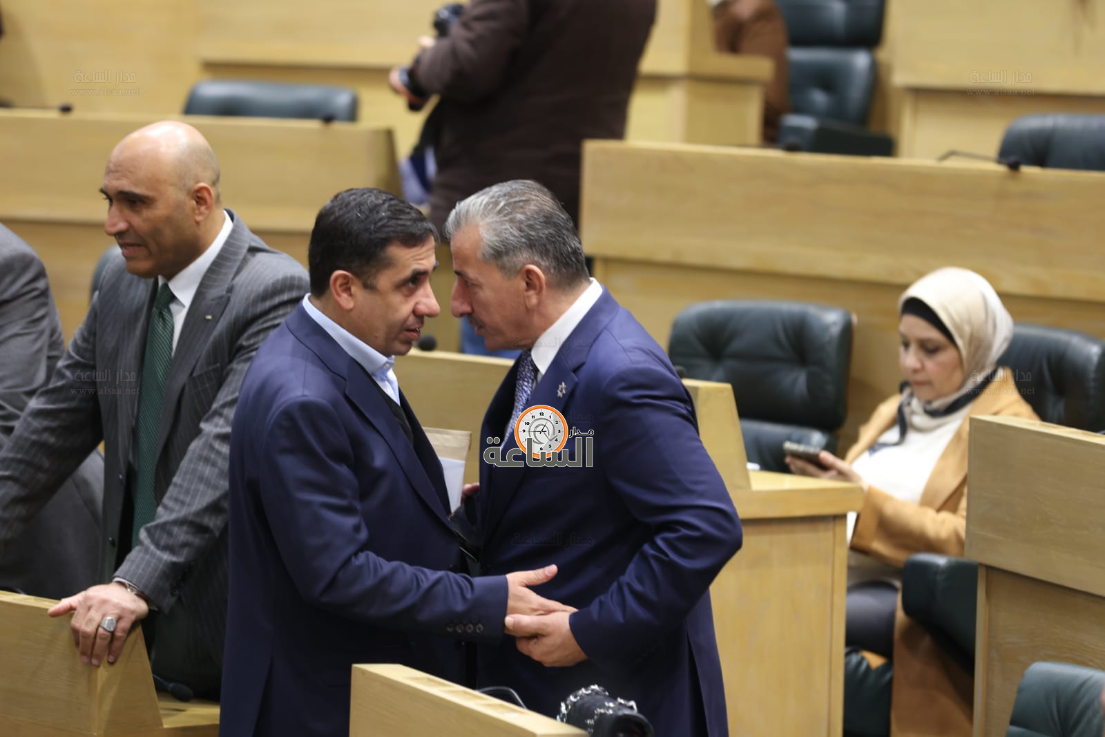 Madar Al-Saa Images 0.8492096640510008