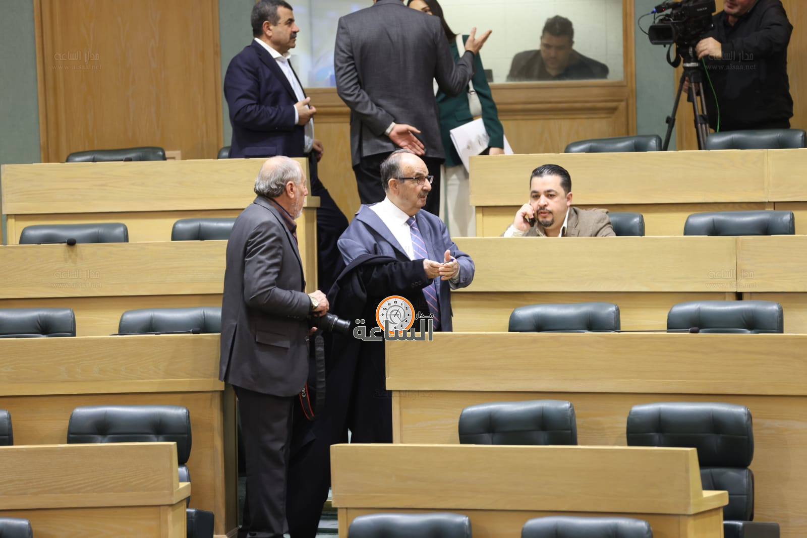 Madar Al-Saa Images 0.3359539117035325