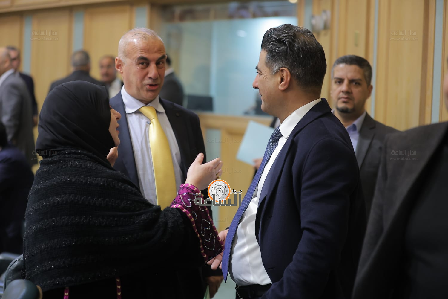 Madar Al-Saa Images 0.09483293087658828