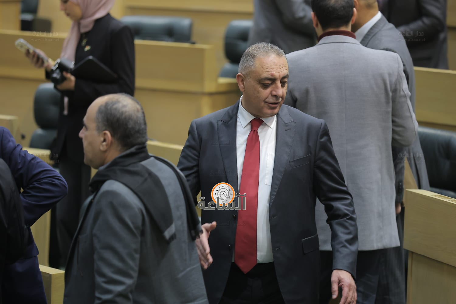 Madar Al-Saa Images 0.4496606507737688