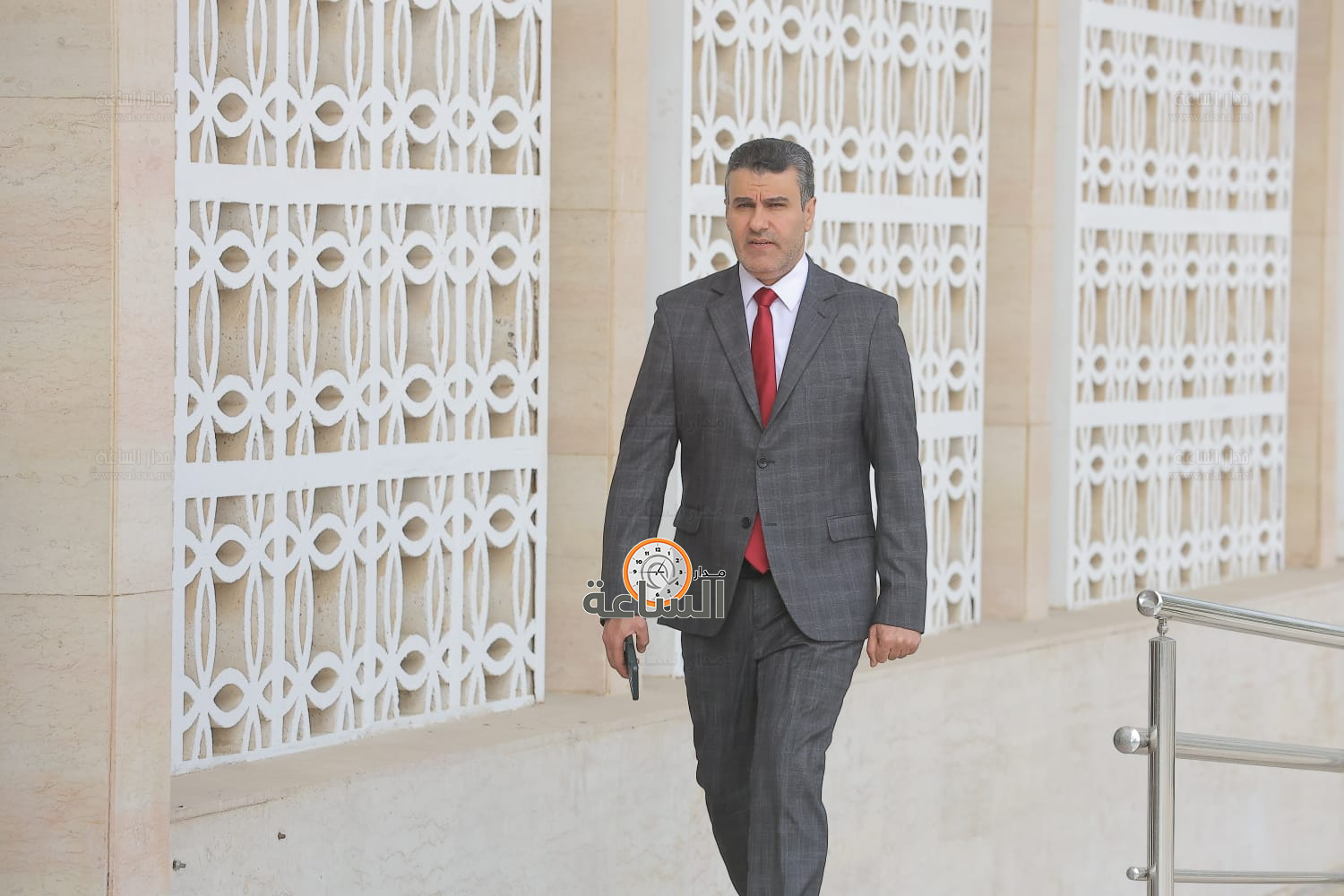 Madar Al-Saa Images 0.0413774679857446