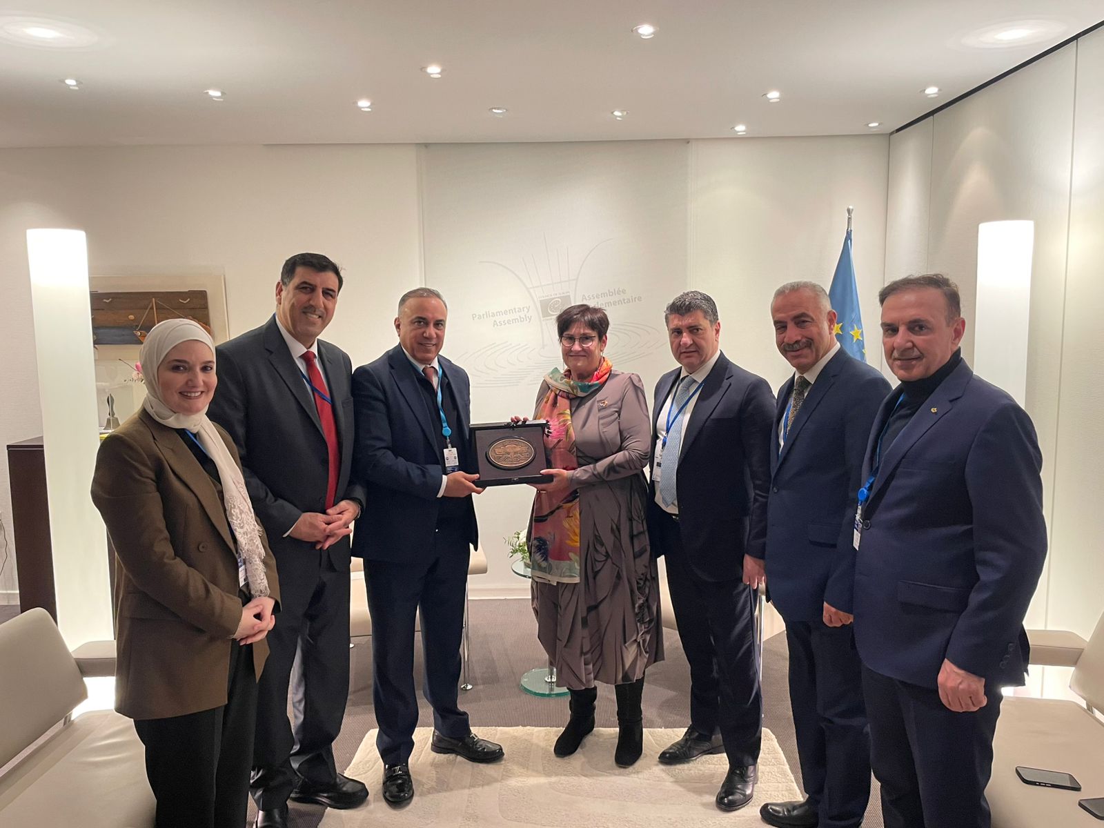 Madar Al-Saa Images 0.9144730830043397