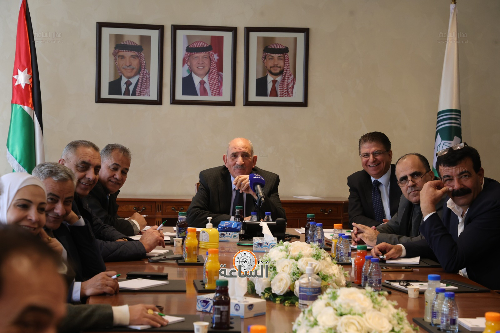 Madar Al-Saa Images 0.7310837628556787