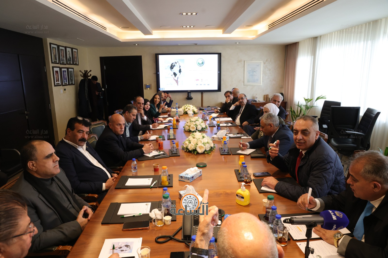 Madar Al-Saa Images 0.10836193218782475