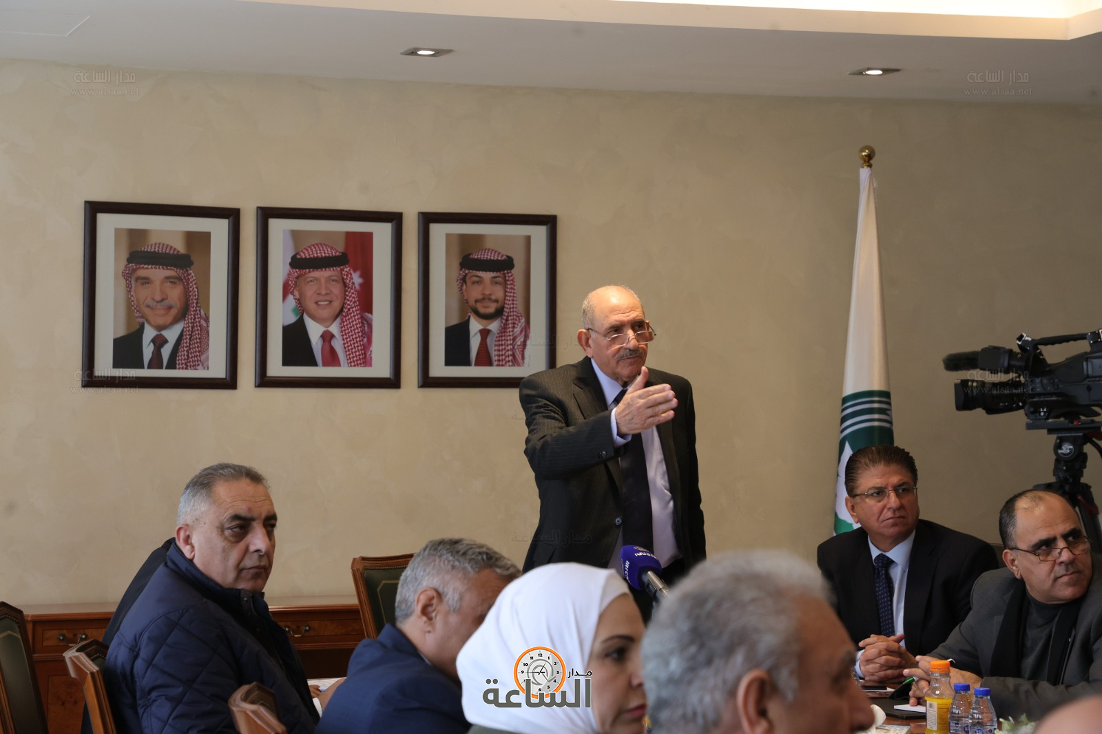 Madar Al-Saa Images 0.09567542451669464