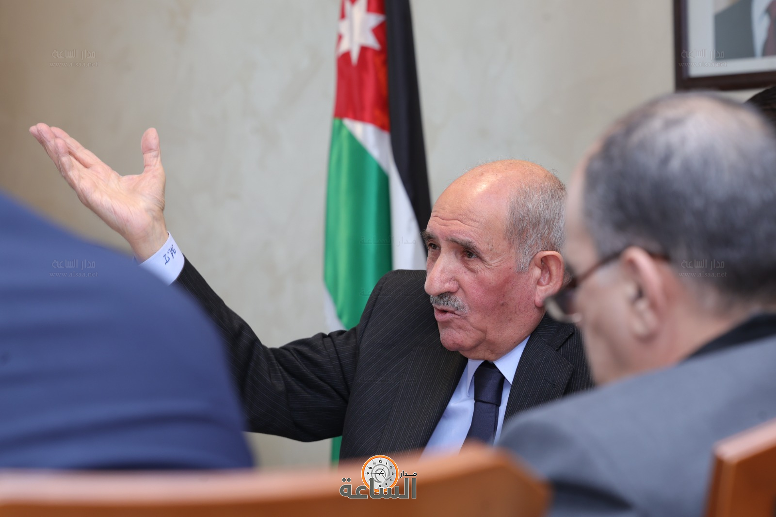 Madar Al-Saa Images 0.6684155004549317