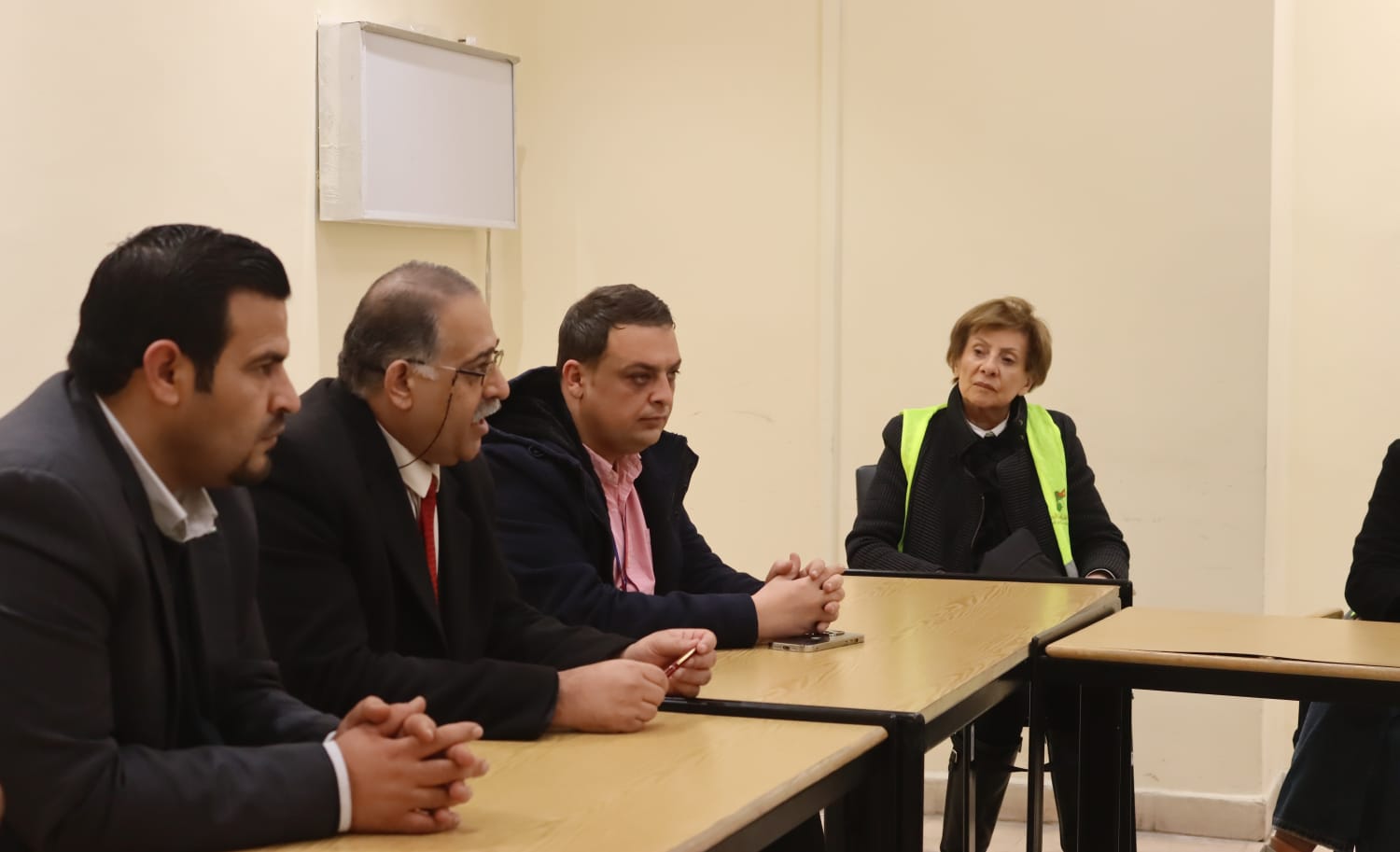 Madar Al-Saa Images 0.2581837326573234