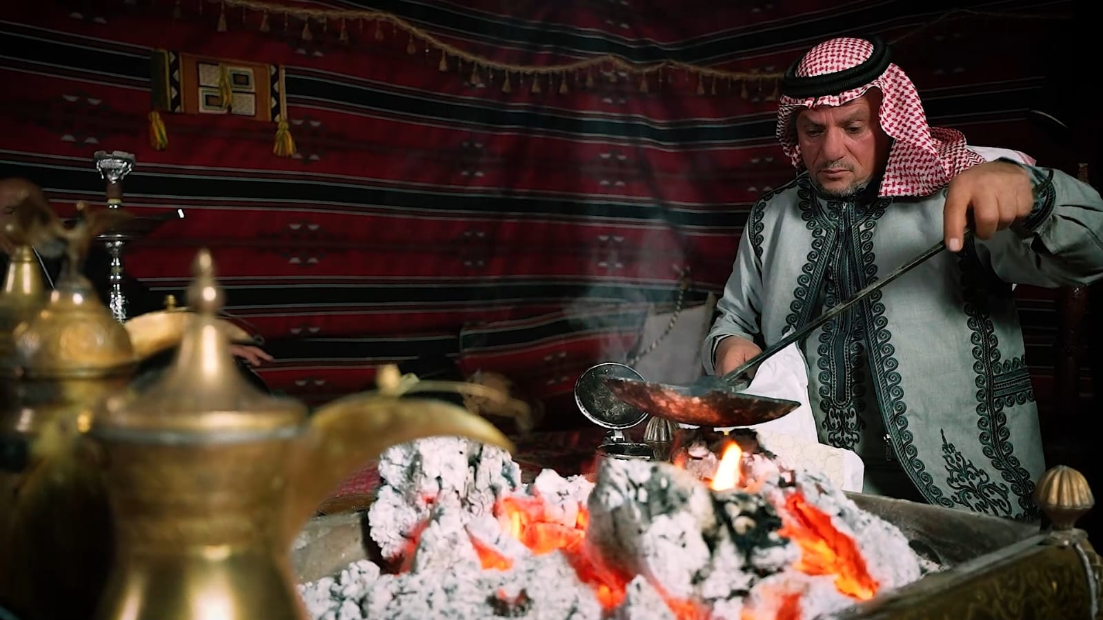 Madar Al-Saa Images 0.26616691194878106