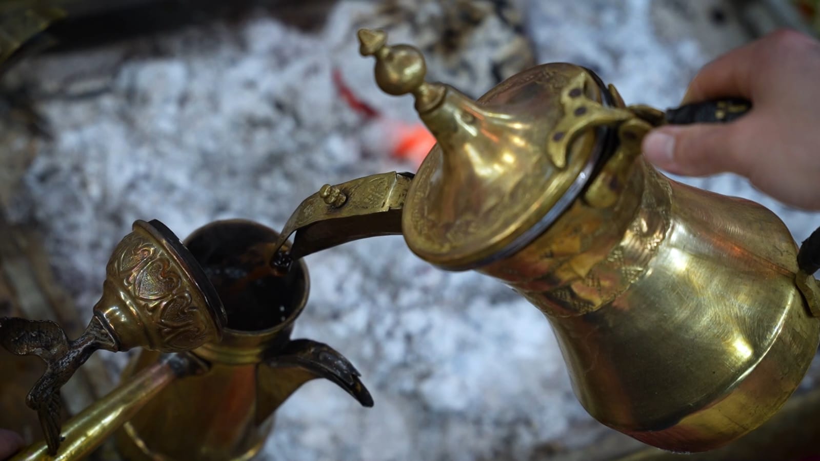 Madar Al-Saa Images 0.4315246116684778