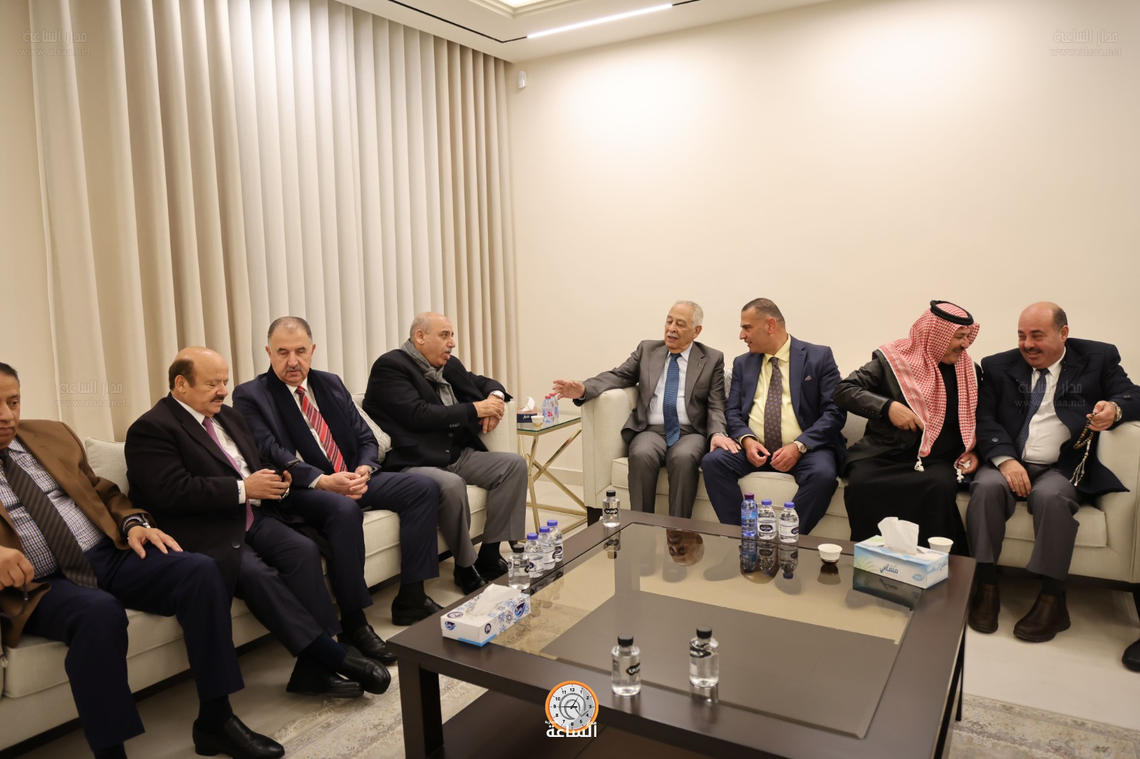 Madar Al-Saa Images 0.363964226085871