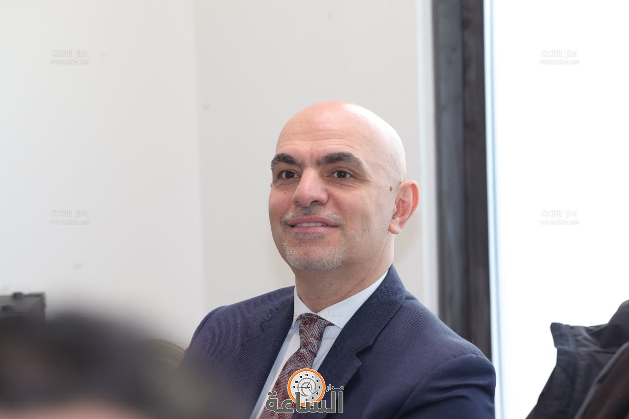 Madar Al-Saa Images 0.6141227307473434