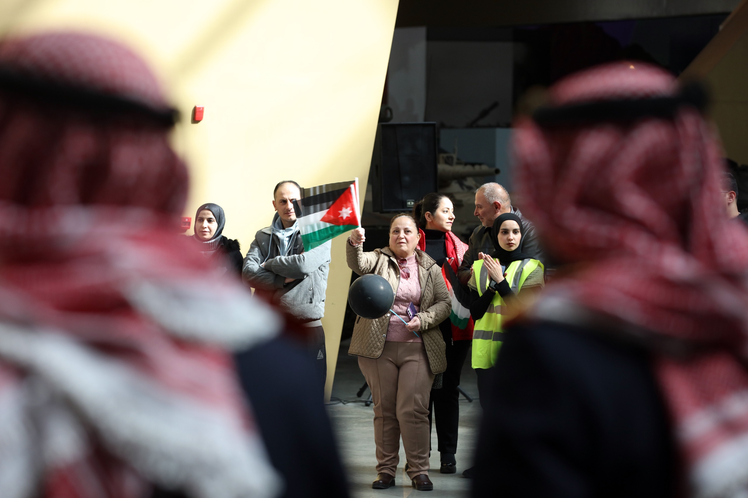 Madar Al-Saa Images 0.9831806297609224