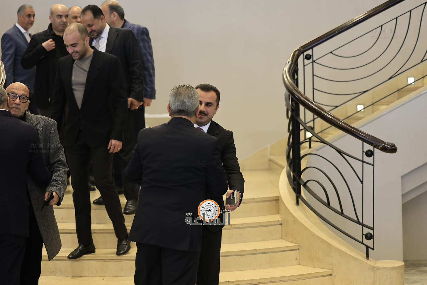 Madar Al-Saa Images 0.6372736323473382