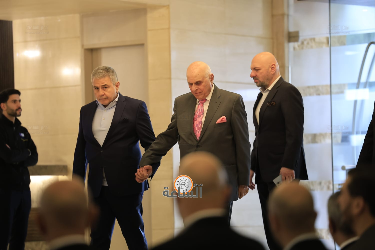 Madar Al-Saa Images 0.857191916307625