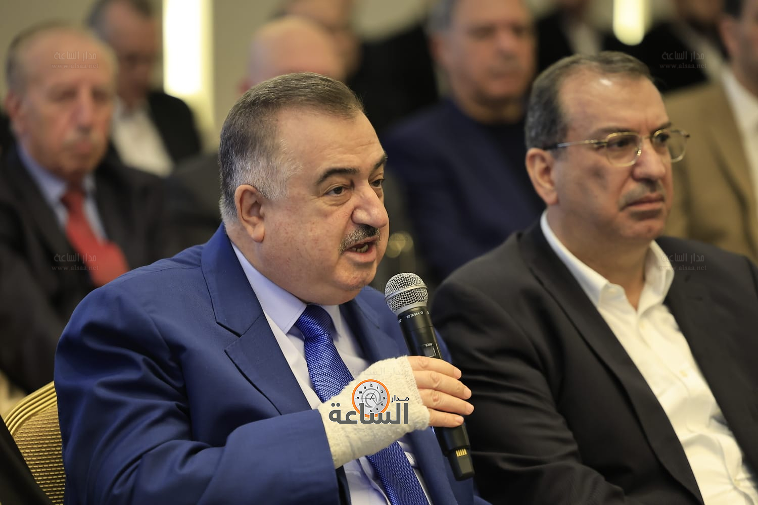 Madar Al-Saa Images 0.9973811763639805