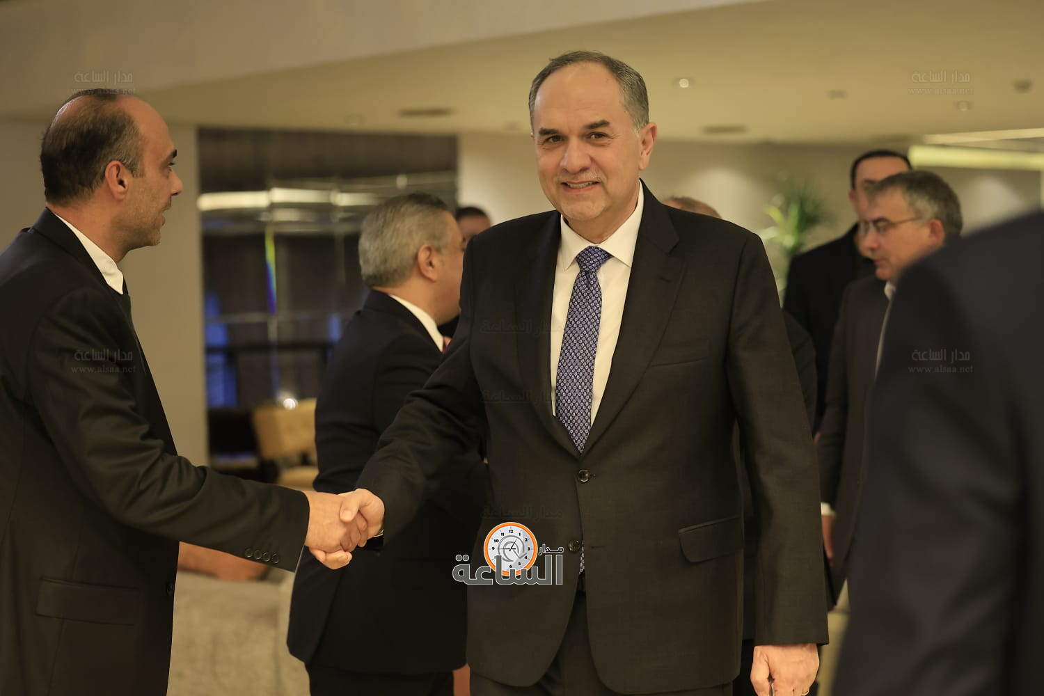 Madar Al-Saa Images 0.6395059033682734