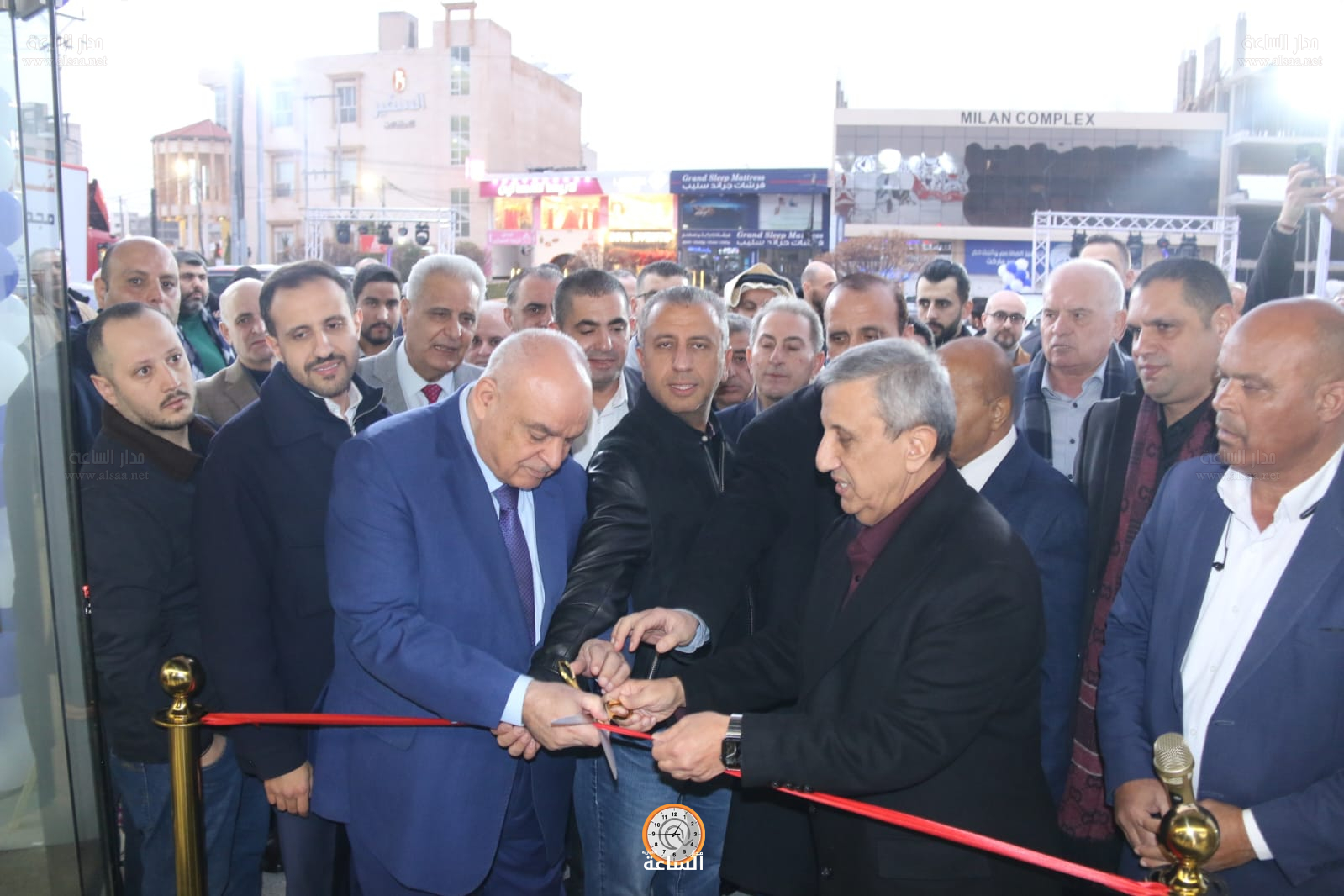 Madar Al-Saa Images 0.520493546902049