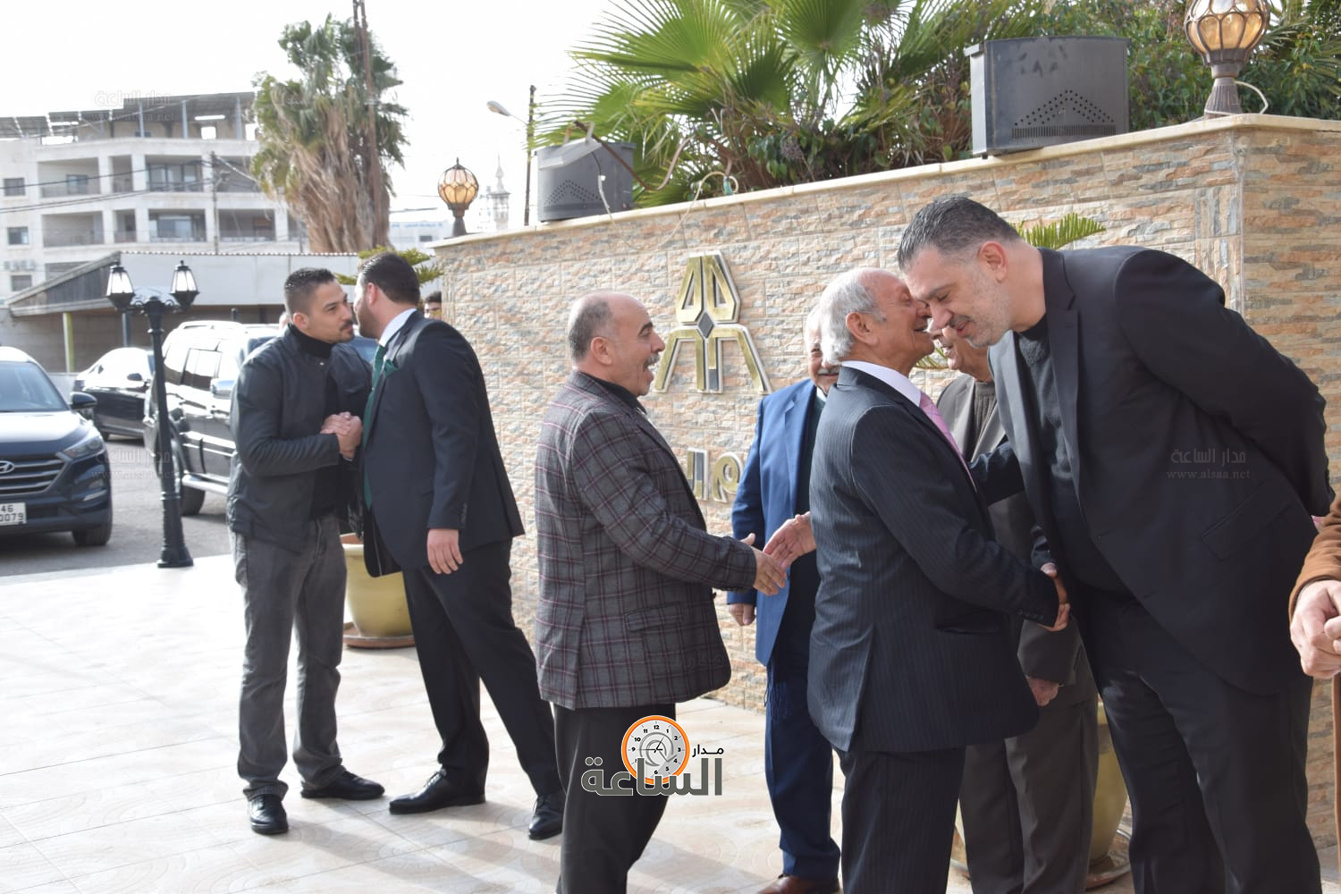 Madar Al-Saa Images 0.9917266470382959