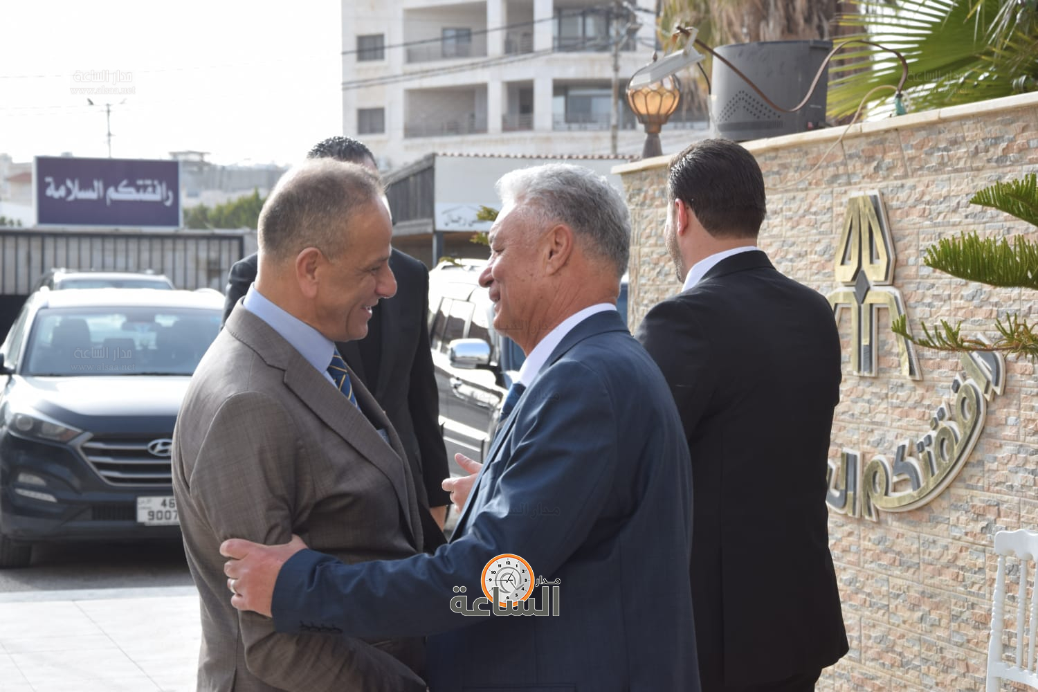 Madar Al-Saa Images 0.9173762261543389