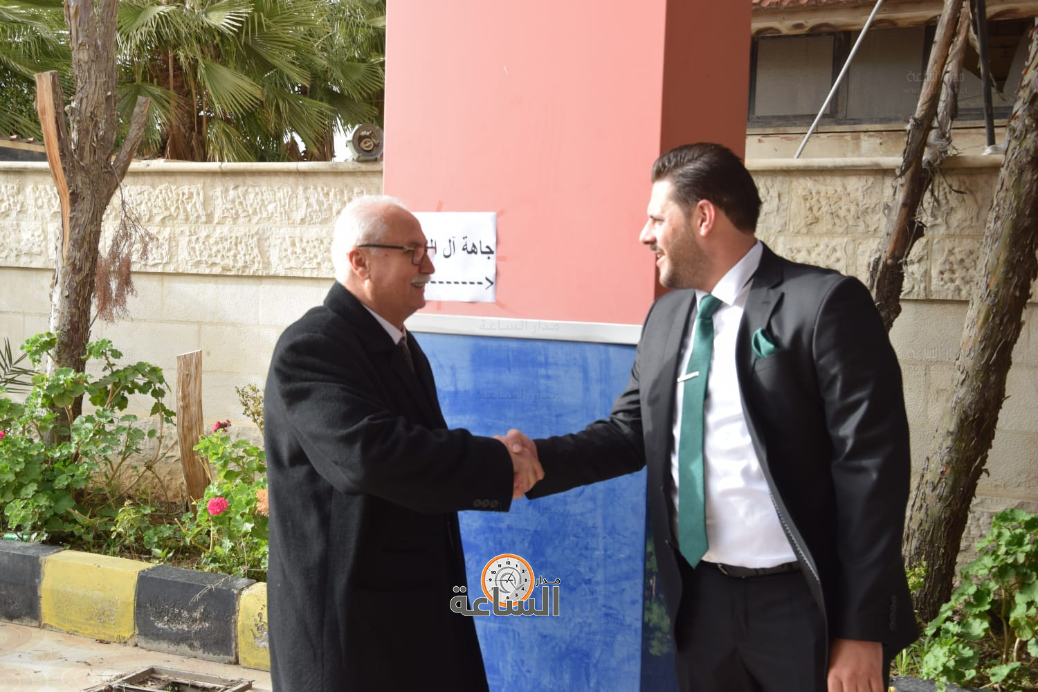 Madar Al-Saa Images 0.32678707166448395