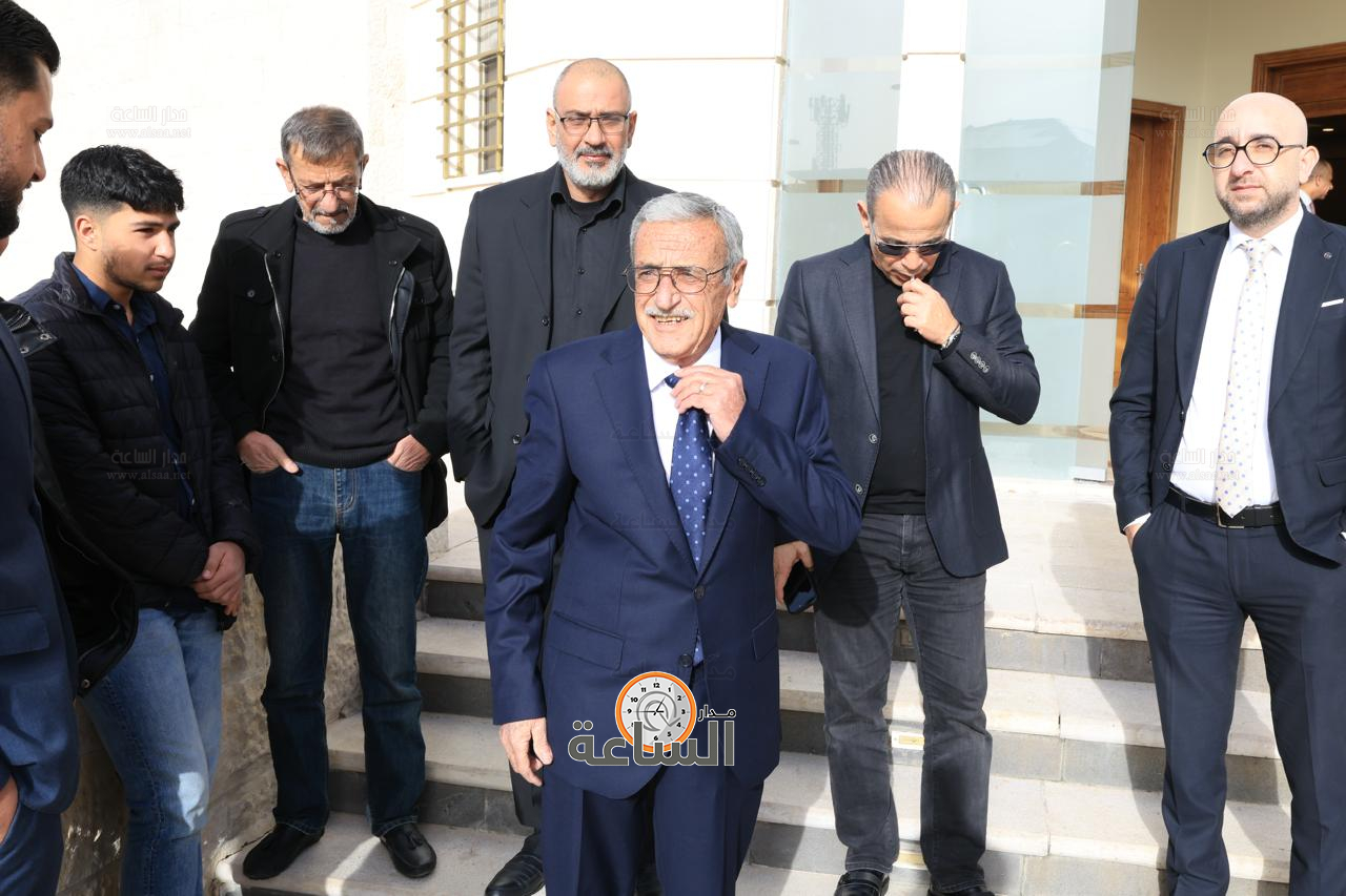 Madar Al-Saa Images 0.9107673465442692