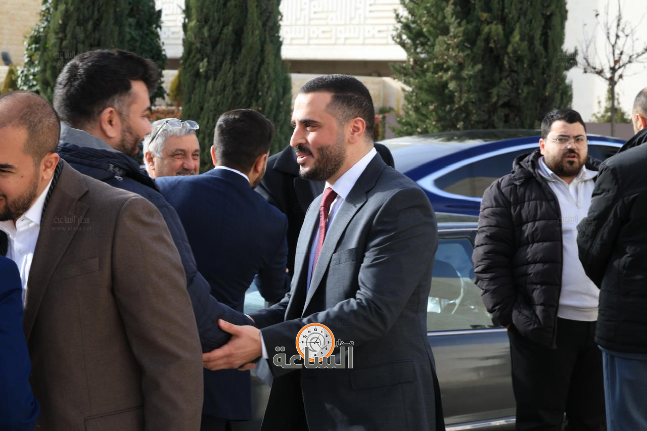 Madar Al-Saa Images 0.9080425172679886