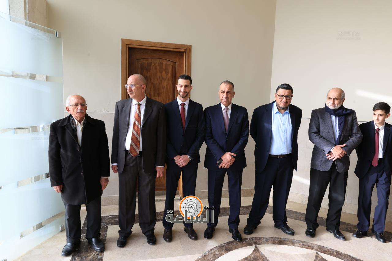 Madar Al-Saa Images 0.8999143495884032